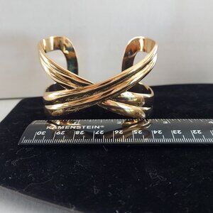 Vintage Avon Dramatic Kiss cuff large
